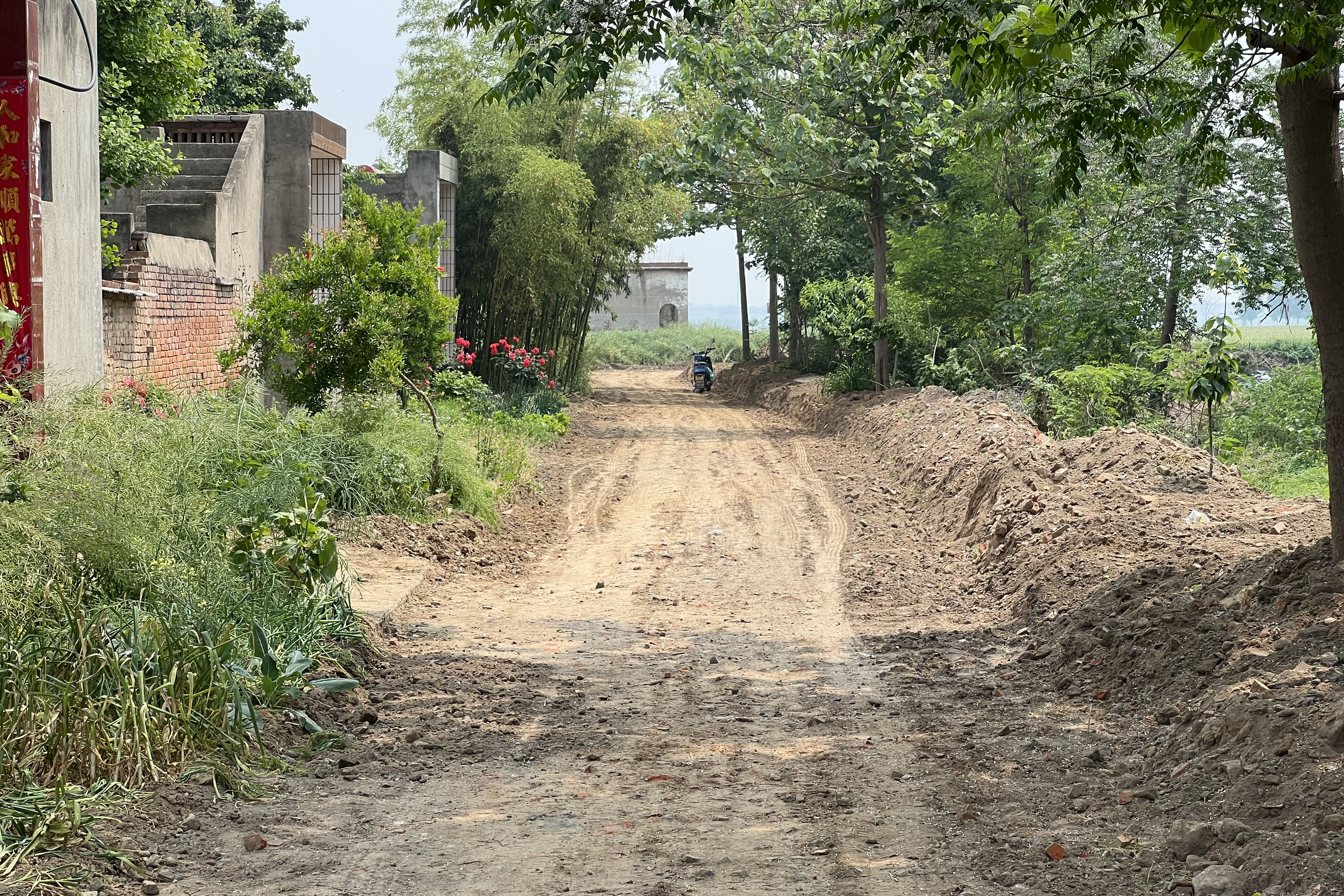 为6800米土路"铺水泥",长葛这村翻"家底儿"