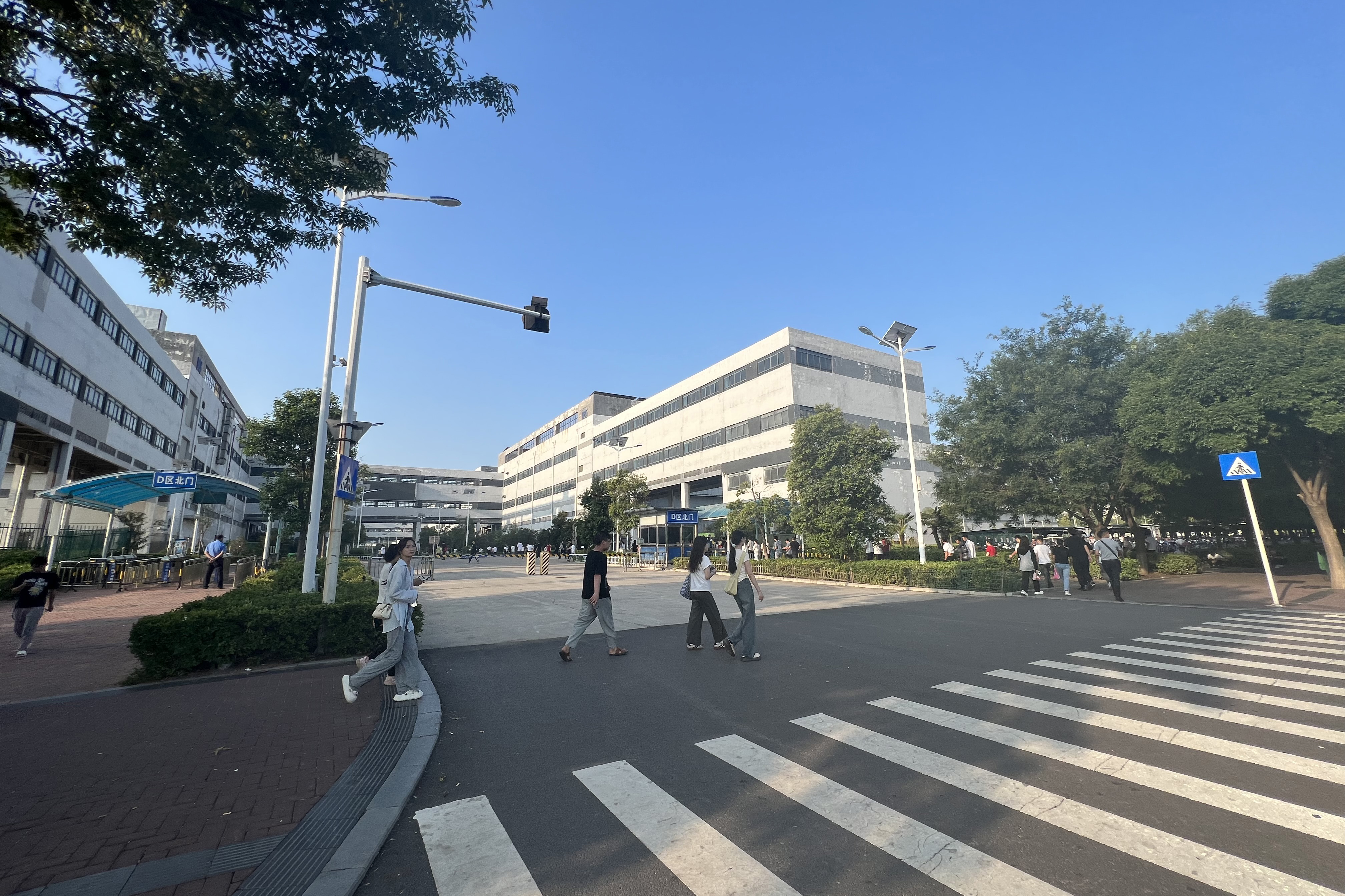 长葛人在"郑州富士康",月薪6000,每天往返啥体验?
