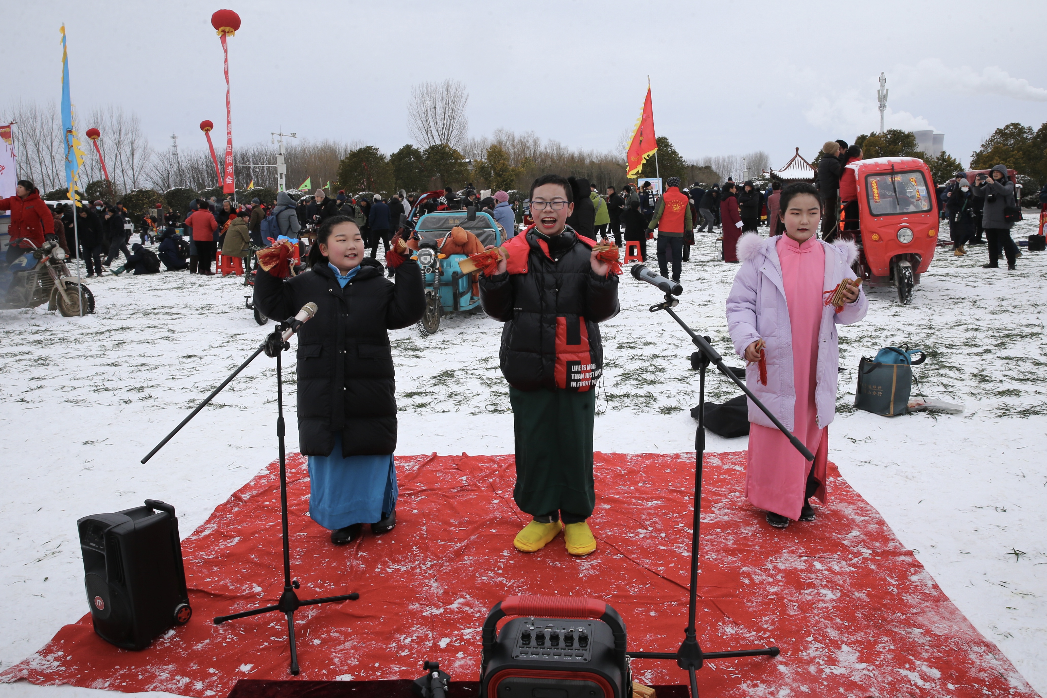 走赶会去宝丰马街书会田间开唱