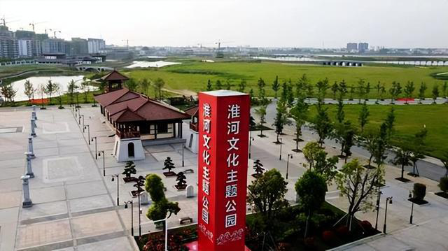 河南淮滨水景园林耀滨城