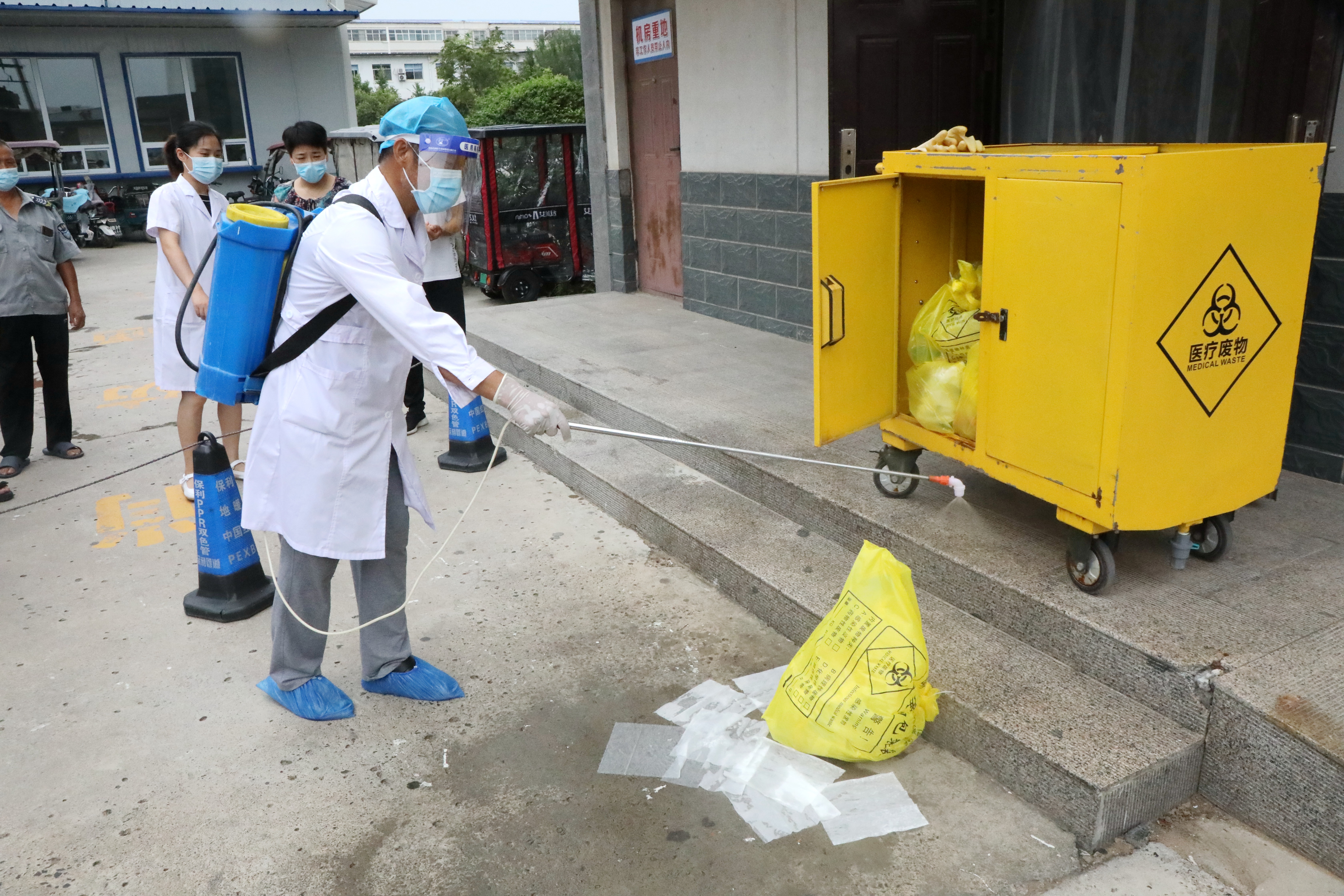 滑县中医院开展医疗废物意外泄露应急处置模拟演练