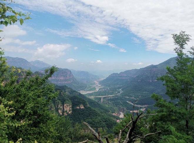 安阳"五一"假日景点周边停车场所导引