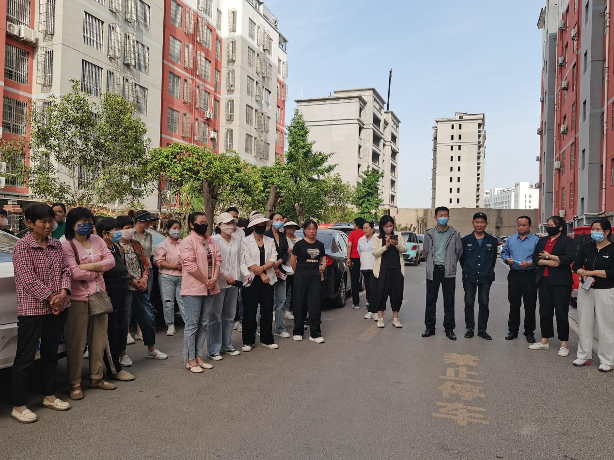 滑县城关街道开展住宅小区消防应急演练活动