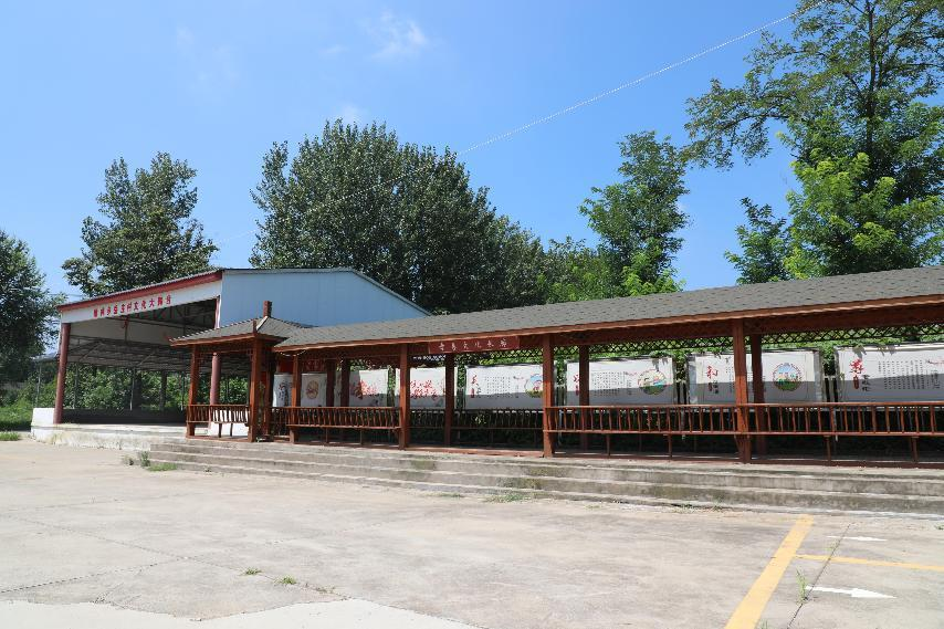 许昌市建安区榆林乡社区工厂带动群众增收致富