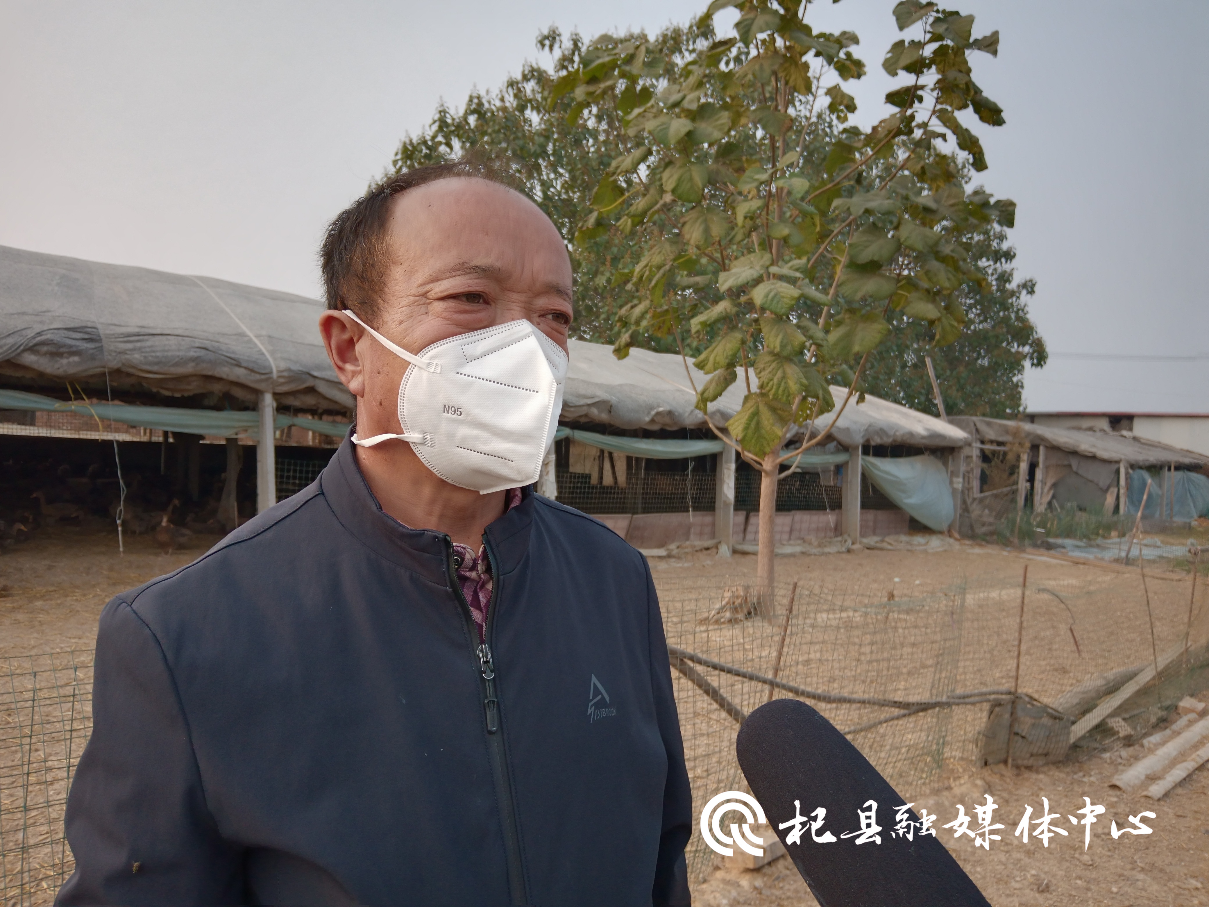 城郊乡张洼村党支部书记黄文搏.jpg