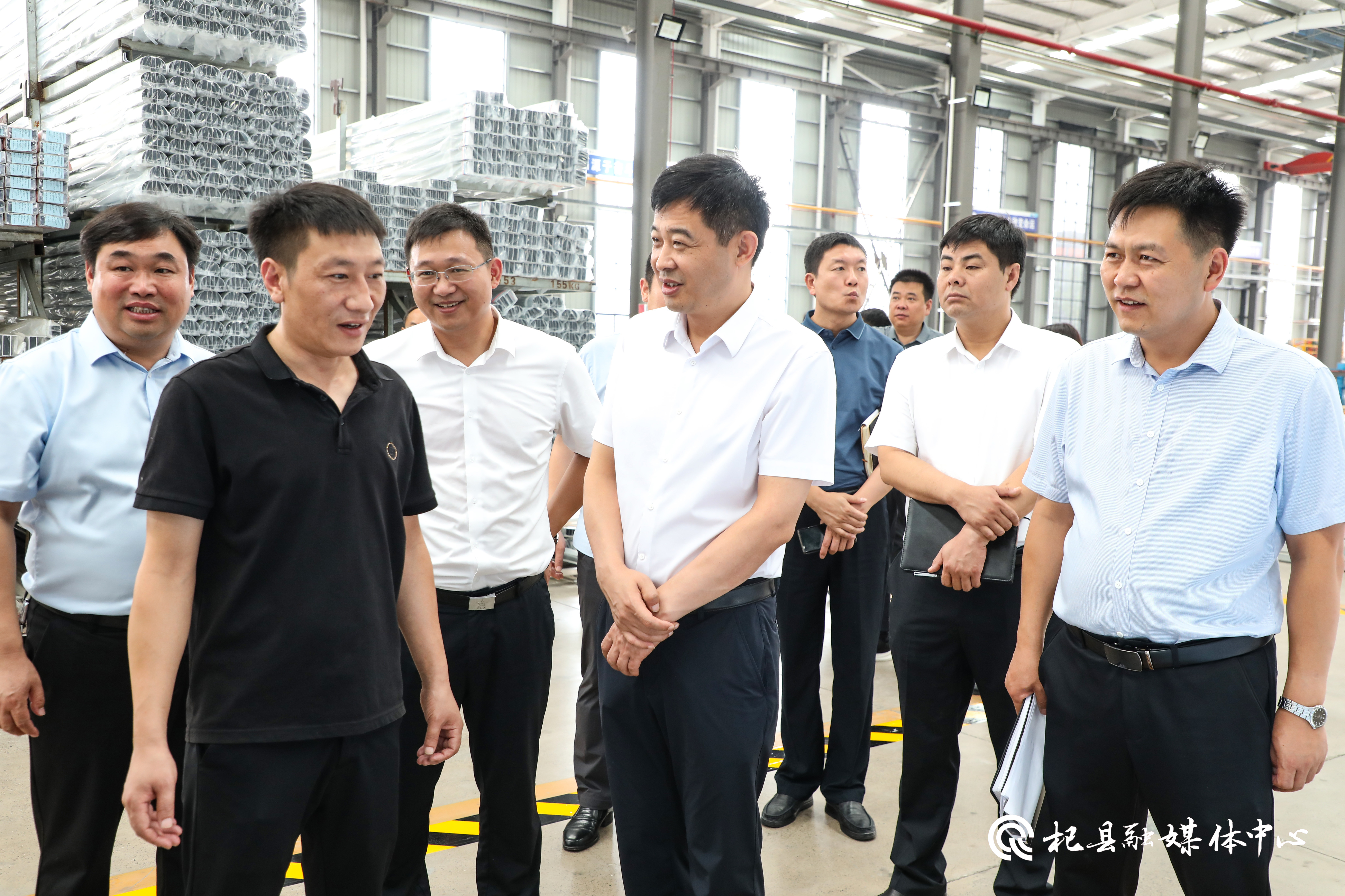 杞县县委书记戴继田调研铝型材产业发展情况