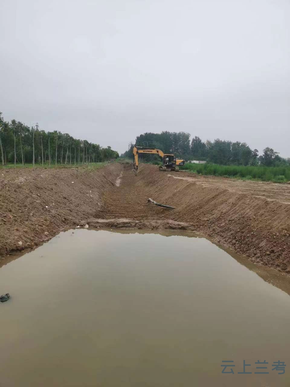 兰考桐乡开展辖区河道开挖工作