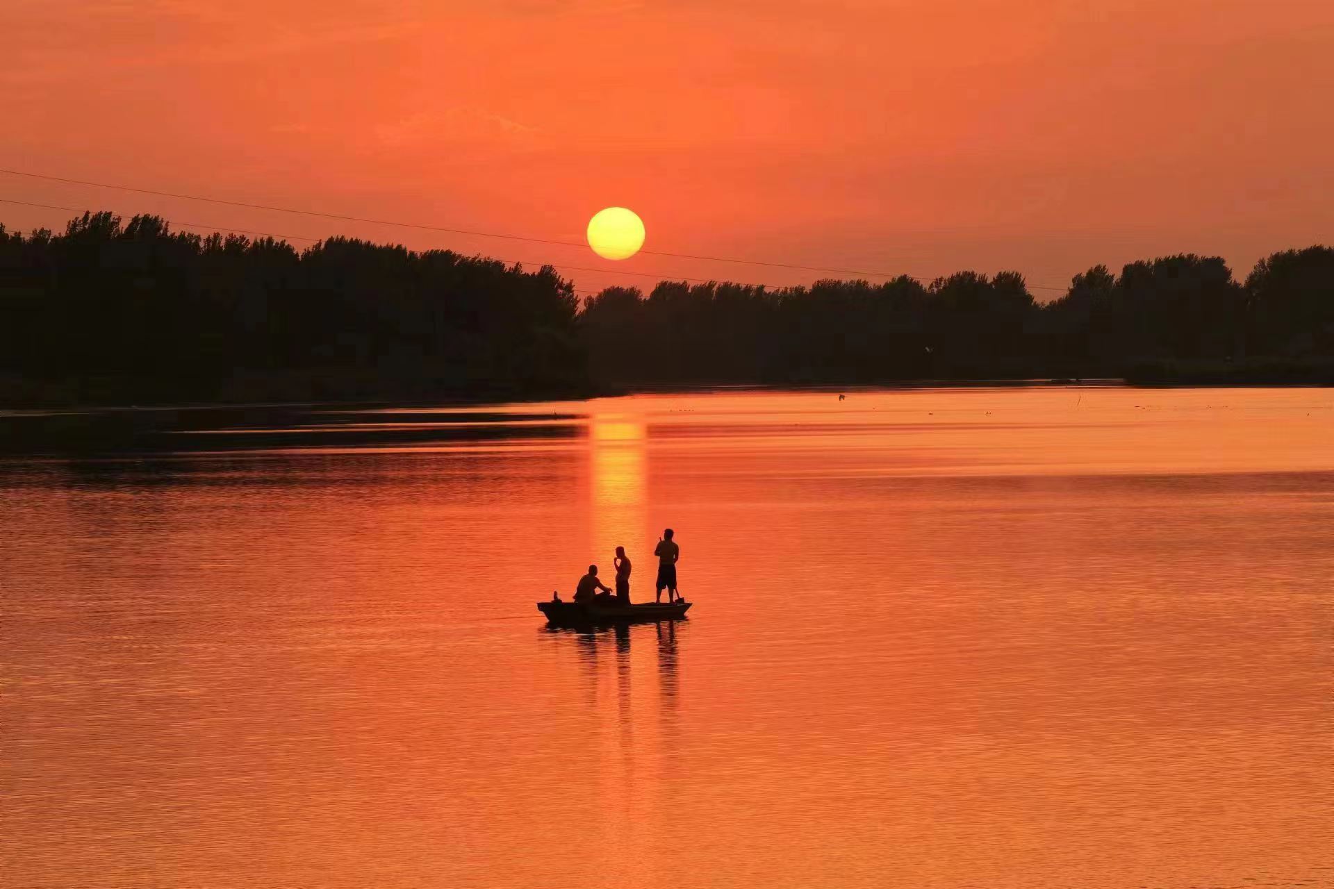 河南鹿邑夕阳轻洒惠济河