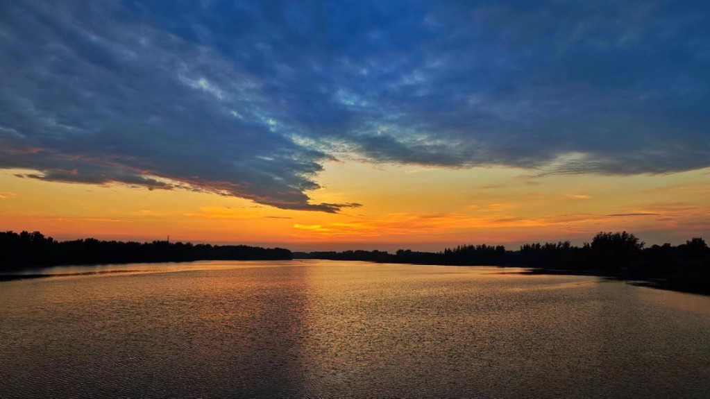 河南鹿邑夕阳轻洒惠济河