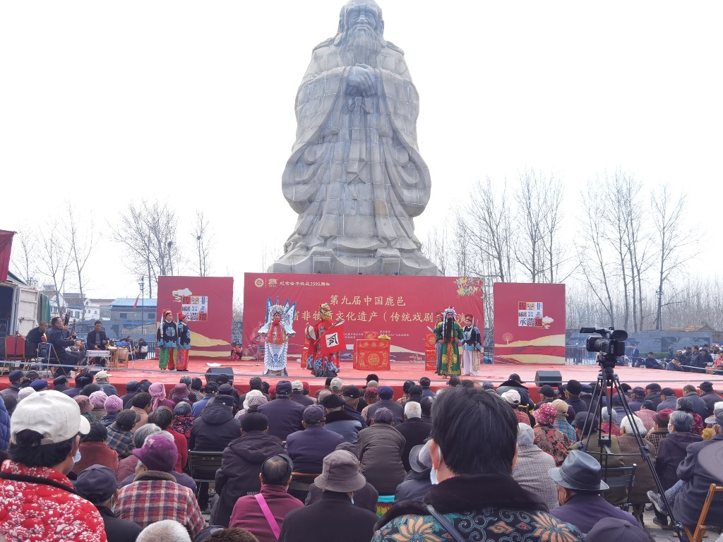 《穆桂英下山》等传统剧目,不仅让老子文化和河南豫剧在鹿邑大放异