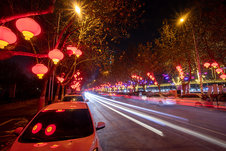 河南民权扮靓城区迎新春