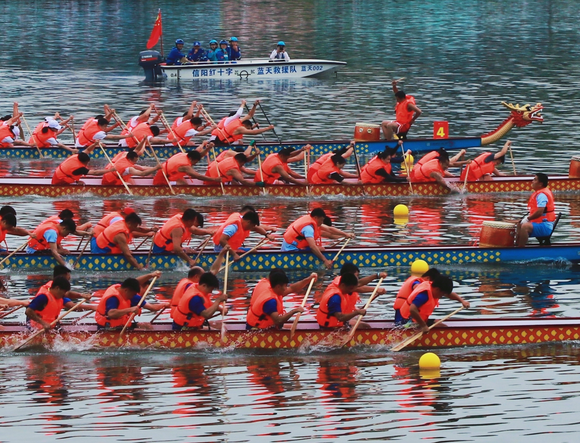 龙舟竞渡百舸争流商城县新时代龙舟队亮相信阳市首届群众龙舟大赛