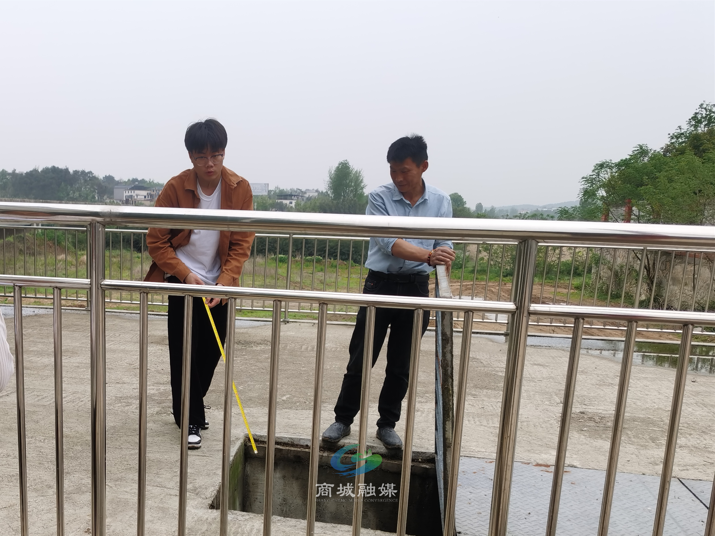 商城县审计局现场勘查中水回用工程项目建设情况