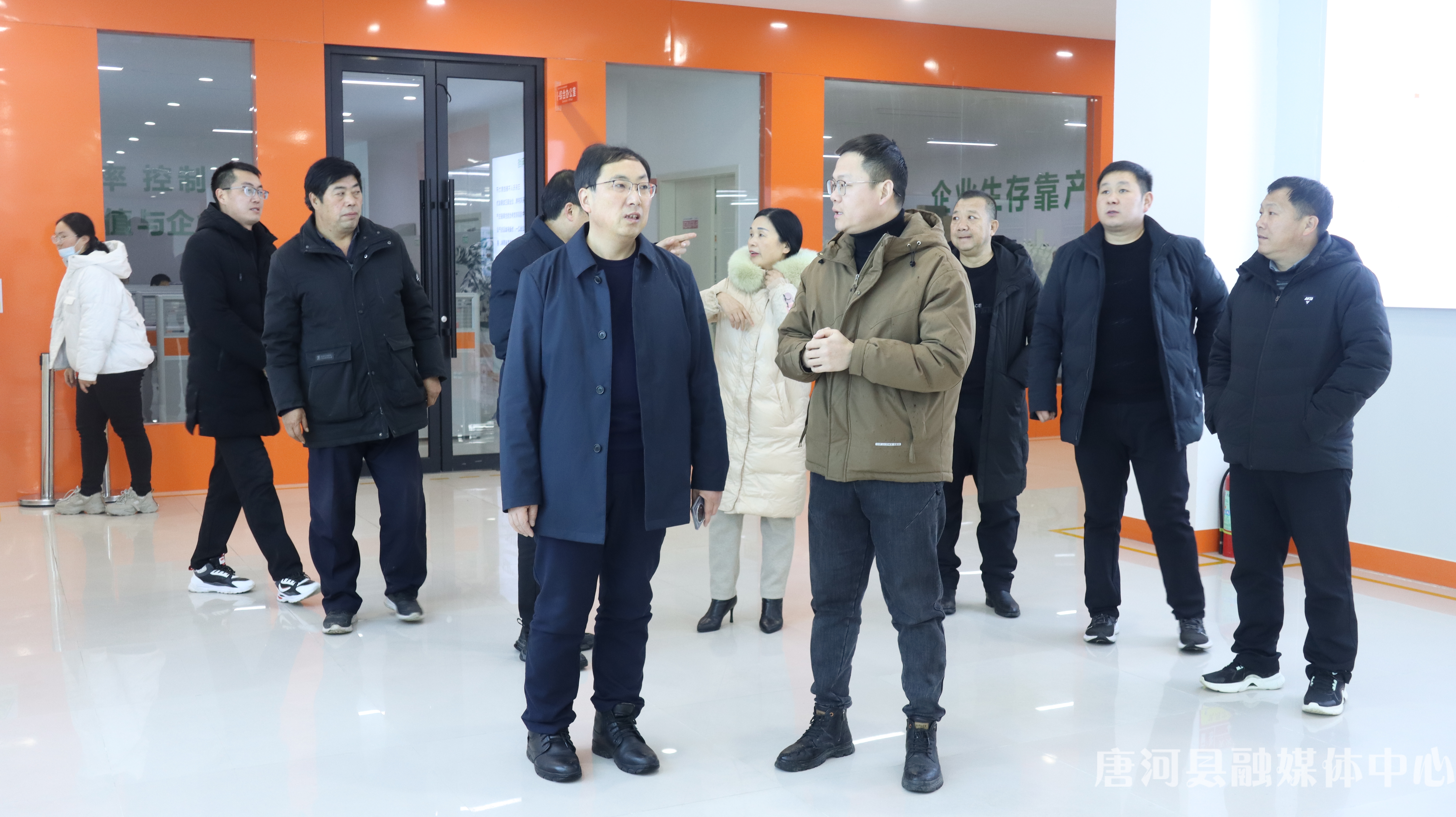 唐河：县领导就开发区工业企业安全生产工作现场办公.jpg