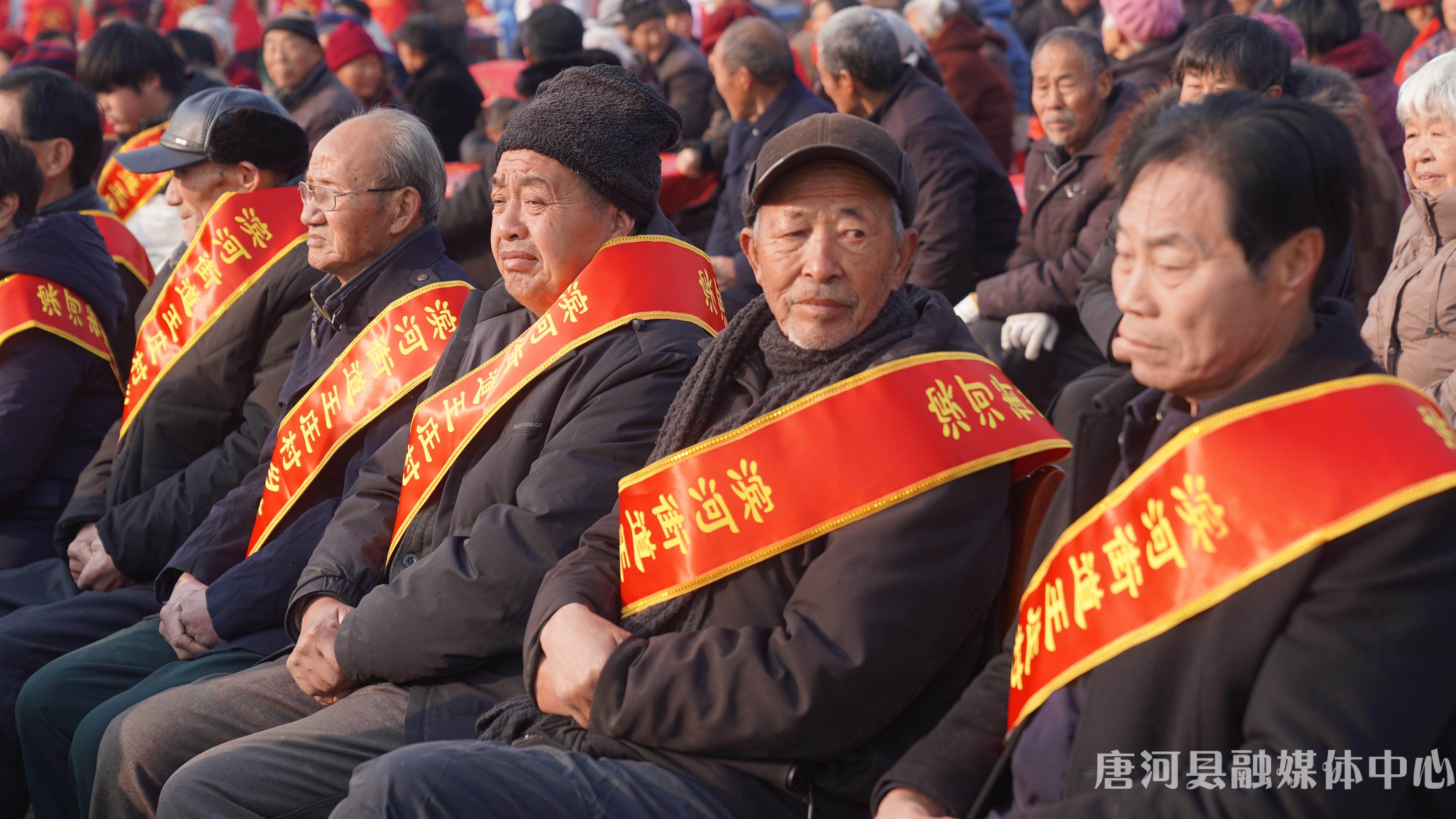 “尊贤敬老·共筑和谐”滨河街道王庄村举办2024年度优秀村民表彰暨敬老饺子宴活动 (3).jpg