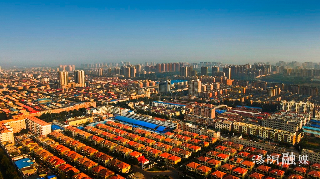 汤阴县万户安厦接彩云