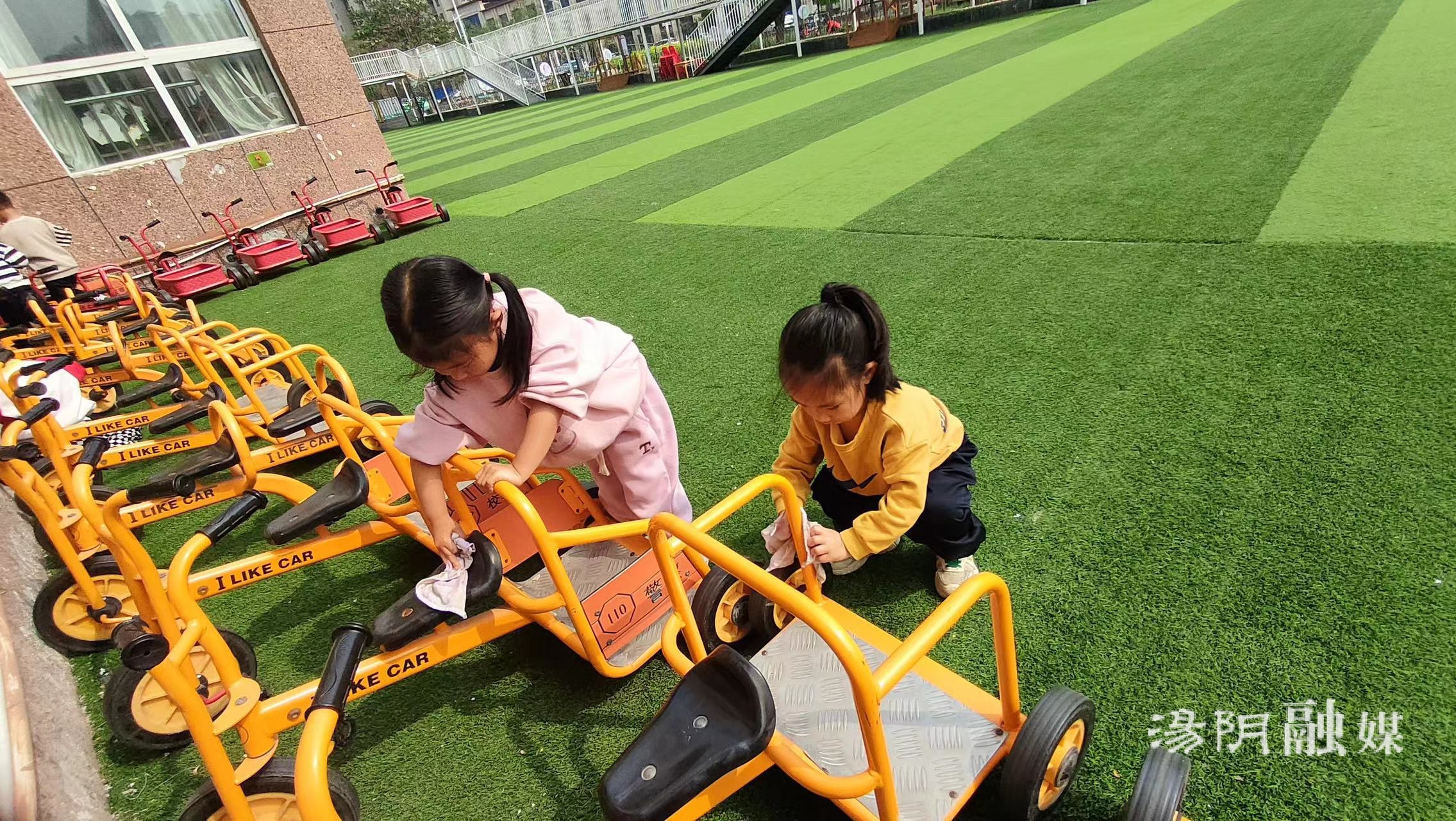 汤阴县县直机关幼儿园开展5月份"学雷锋,我行动"主题活动