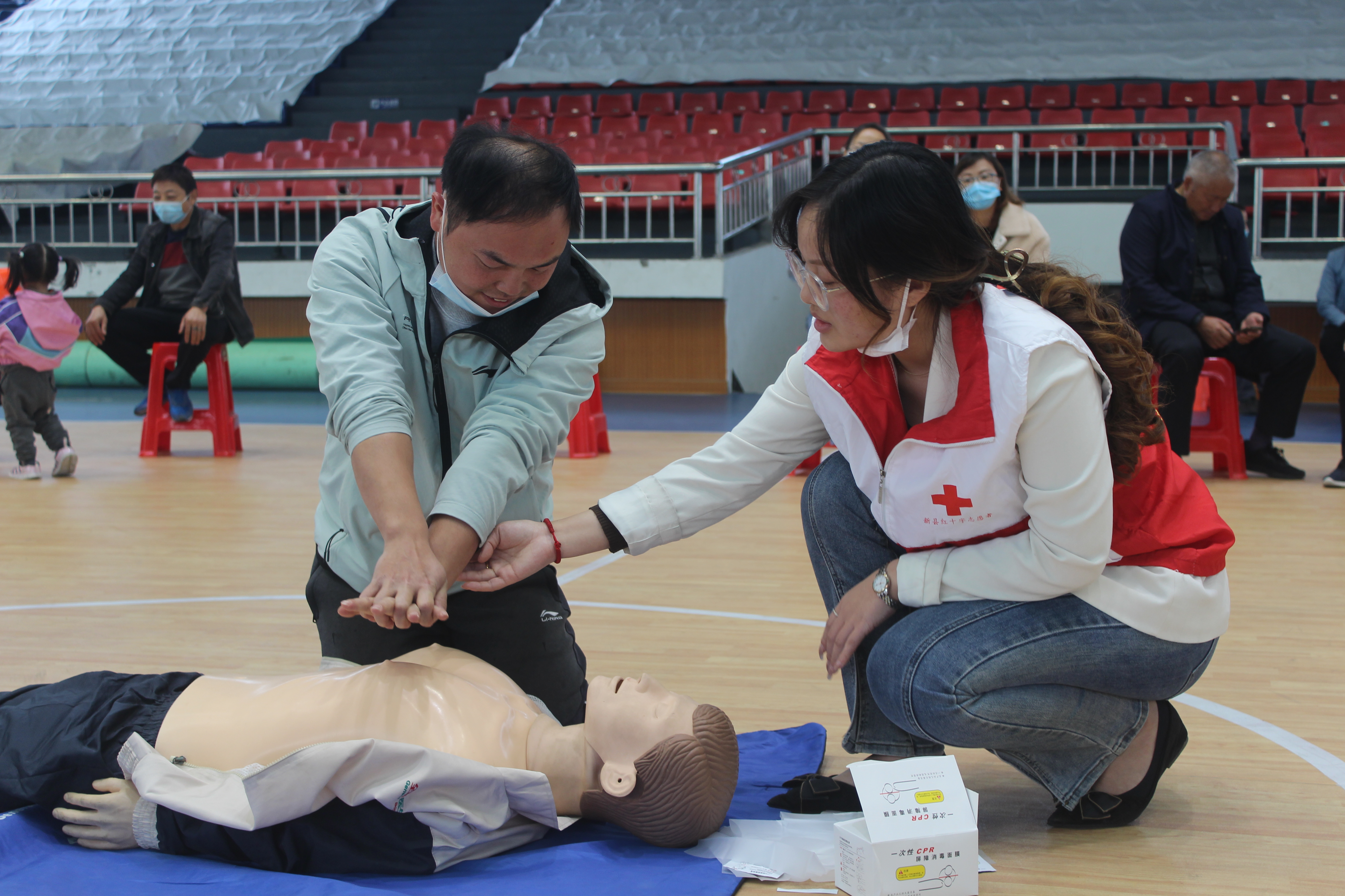 新县红十字会举办应急救护员培训班