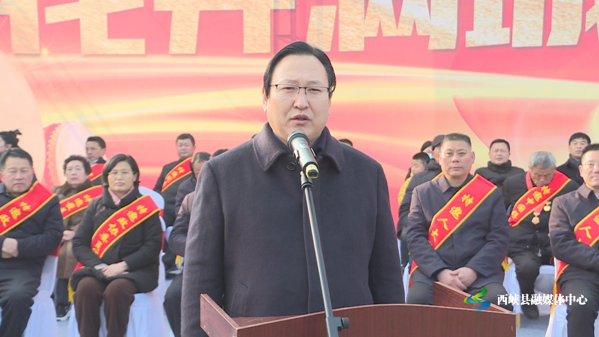 西峡县举办2024年元宵节花车巡游民俗踩街活动