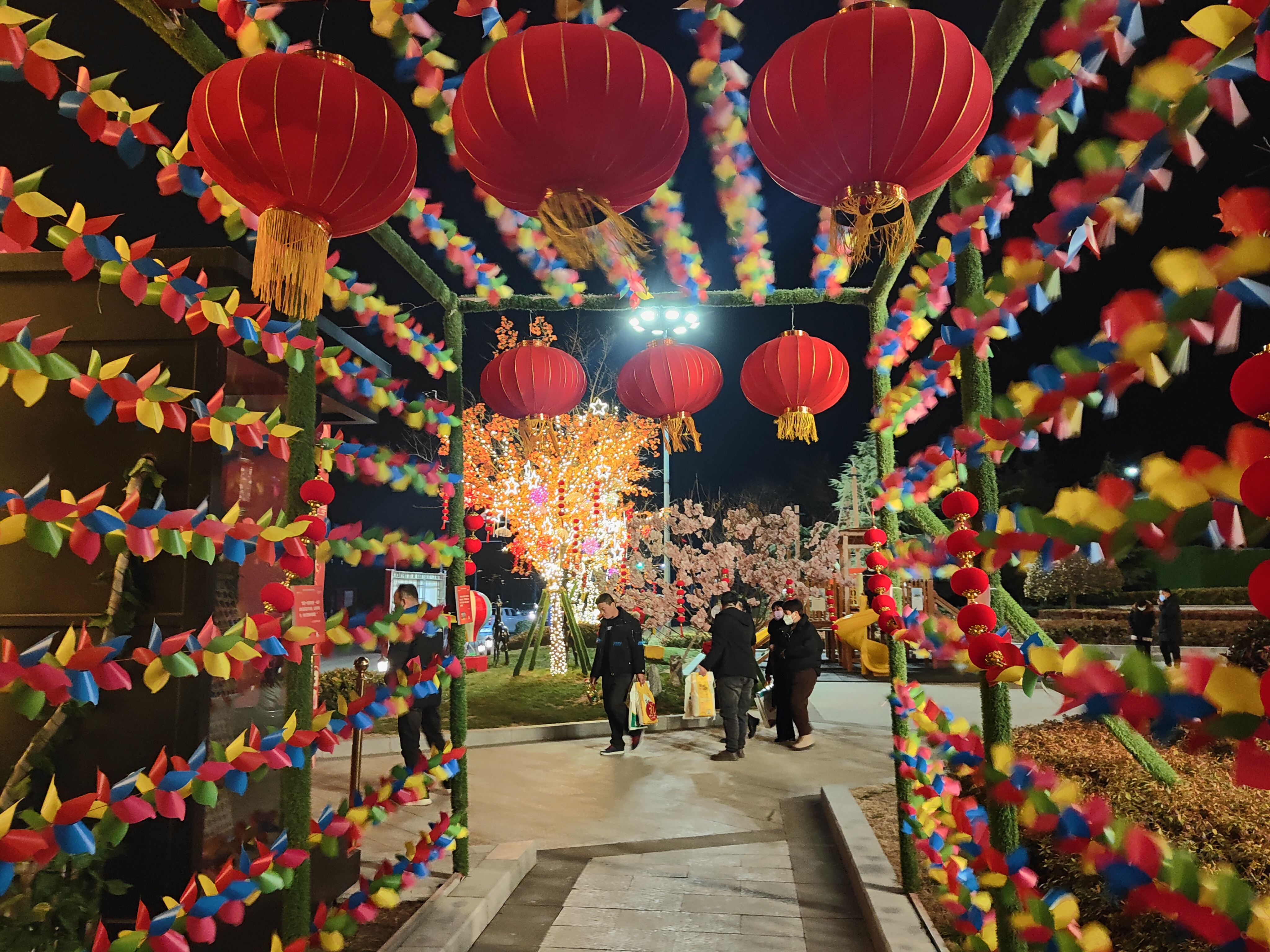 河南禹州张灯结彩迎新年