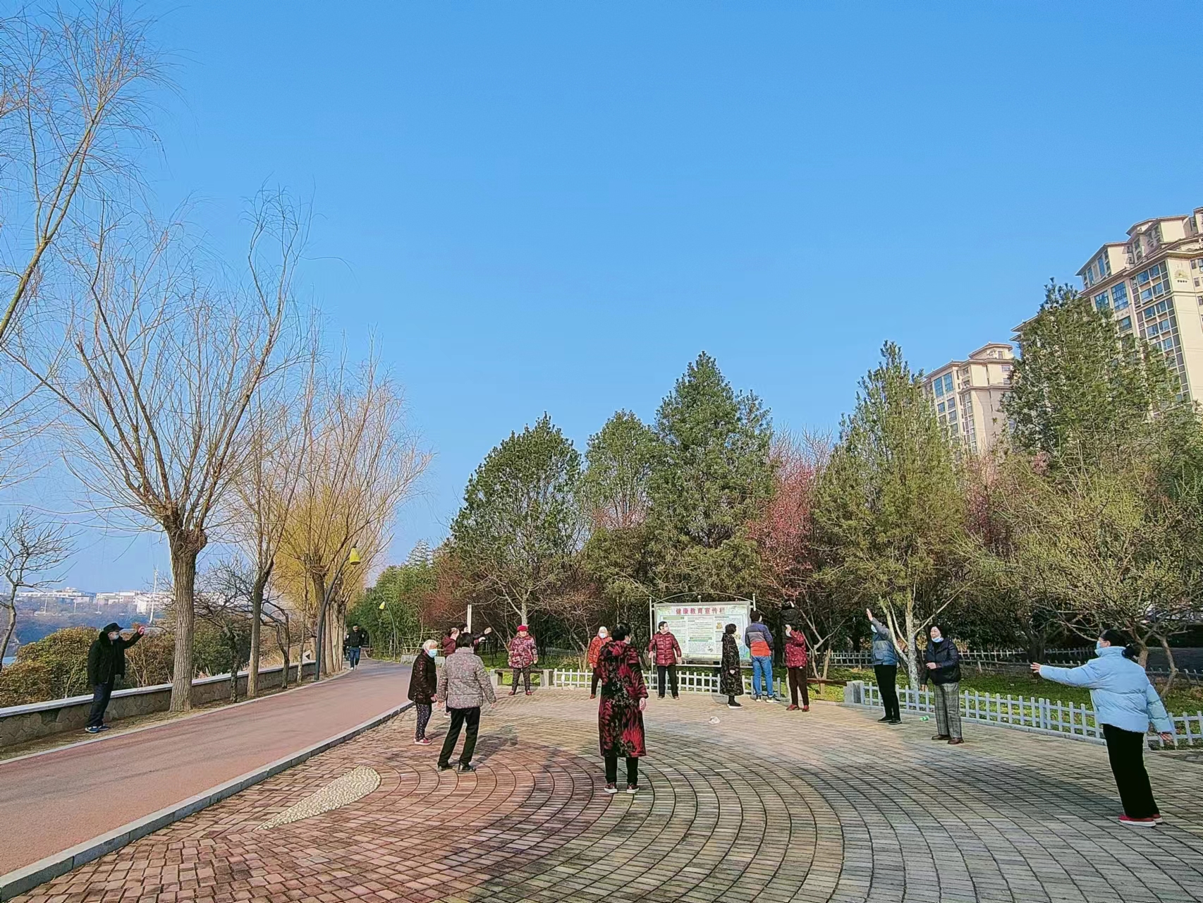晨练7.jpg