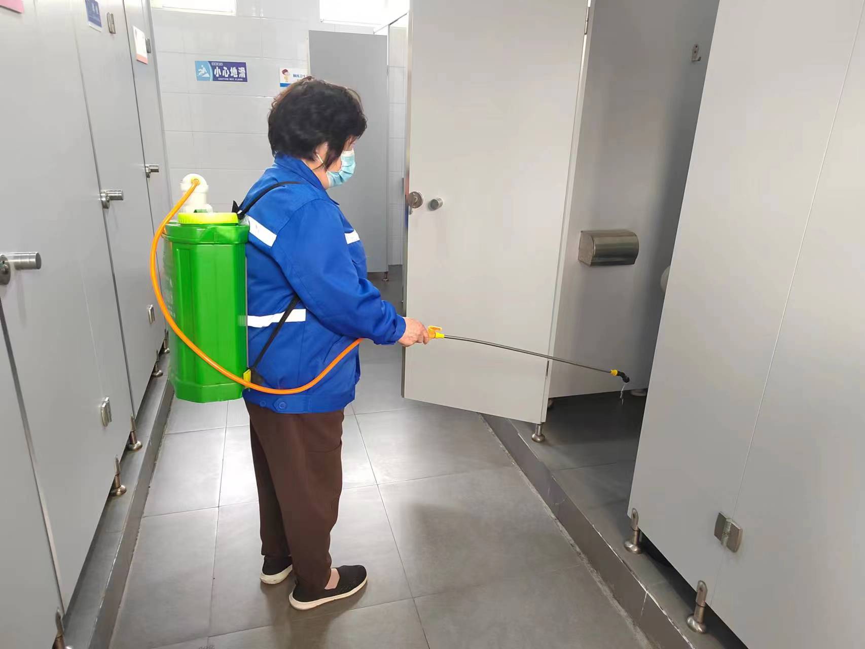 禹州环卫深化清洁行动提升城市颜值