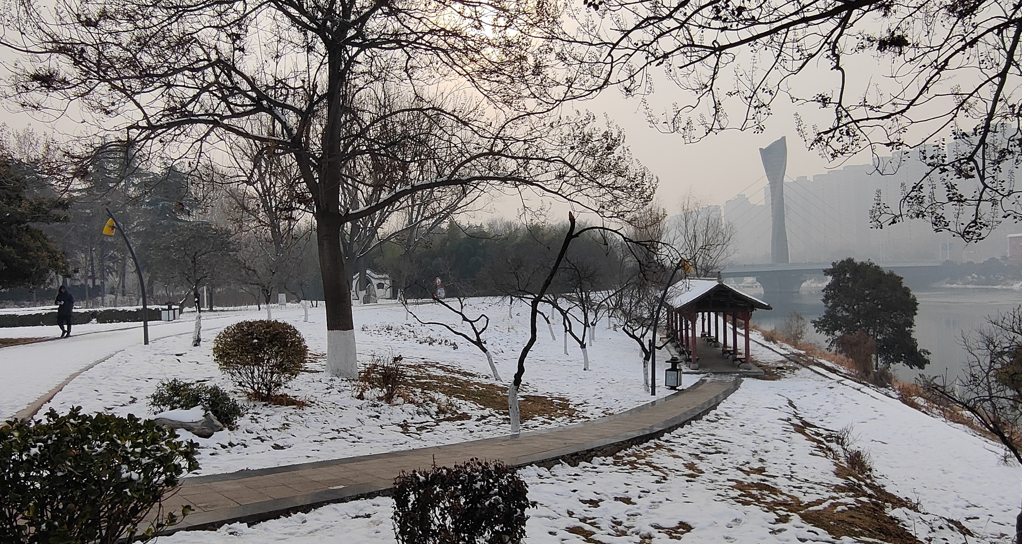 河南禹州雪后禹州美如画踏雪赏景乐开怀