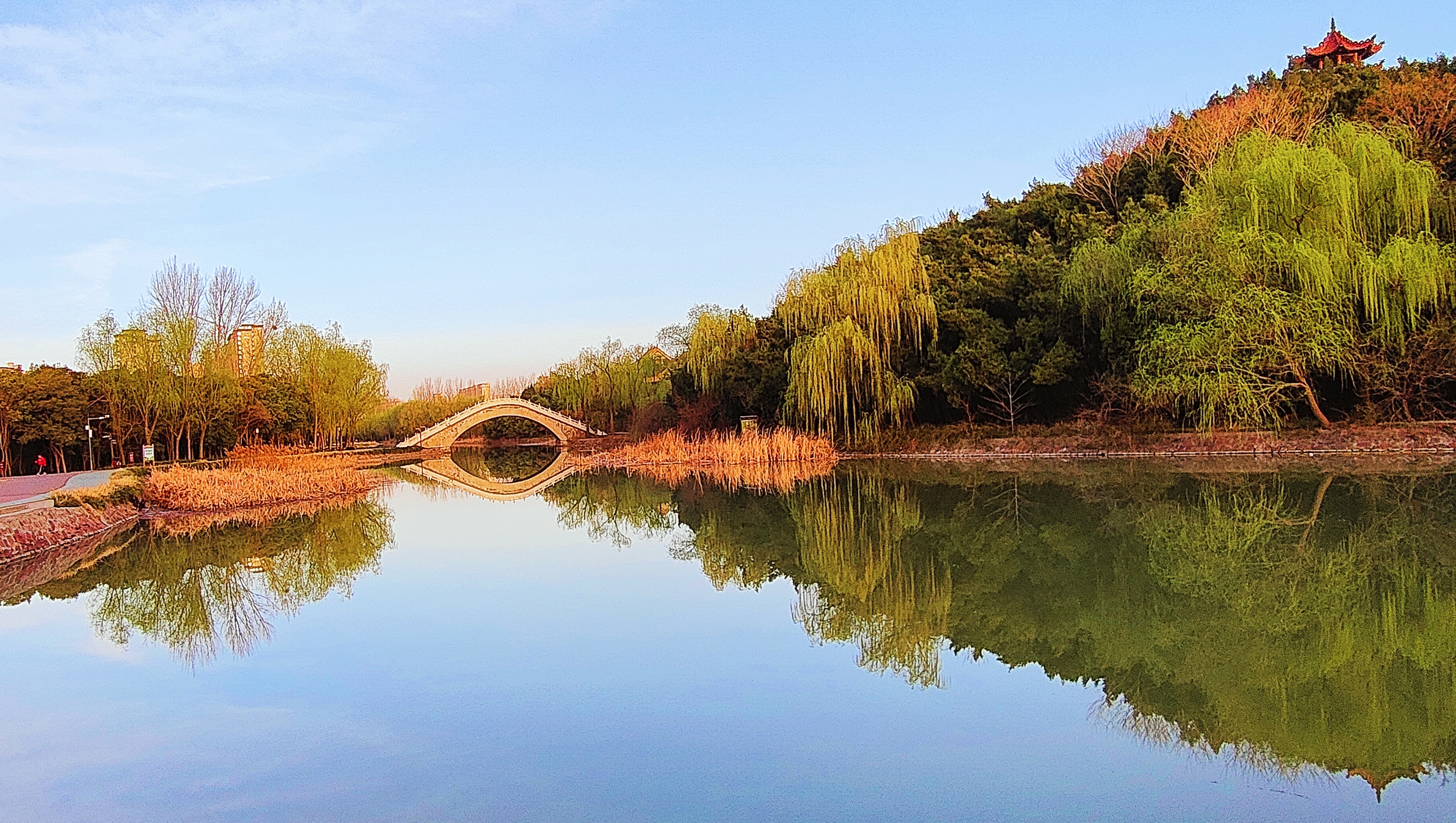 河南禹州:阳光明媚三月春 沐阳观景醉人心-大象网